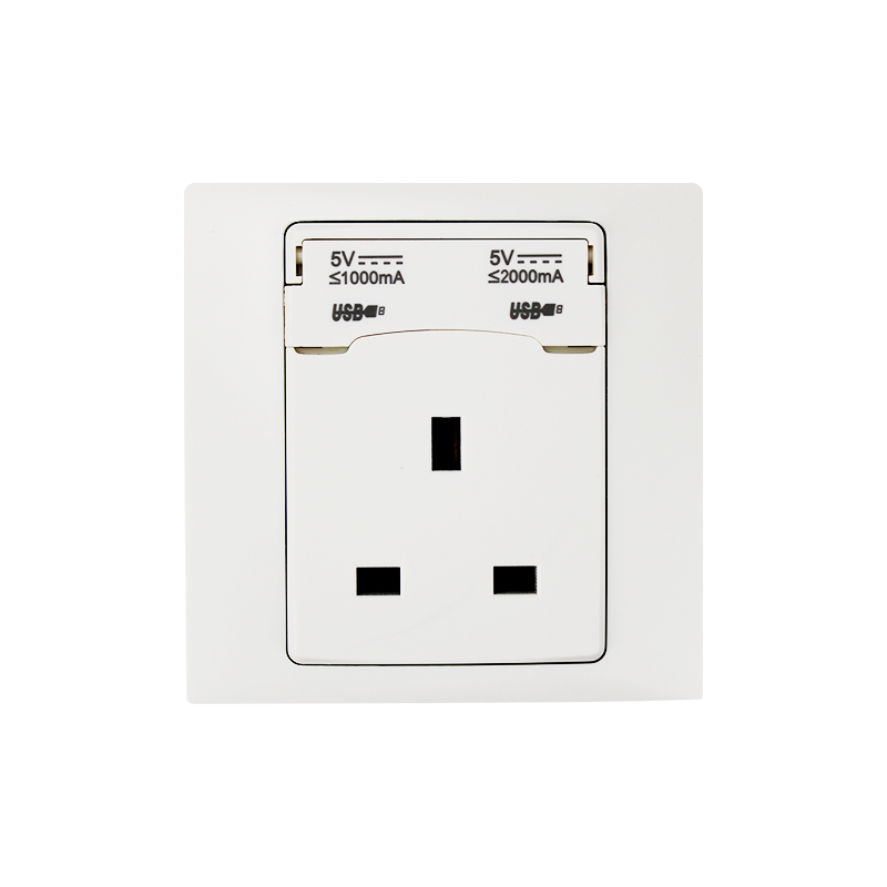 13A 1-gängsuttag med 2 USB (2.1A) HK6113S-UB